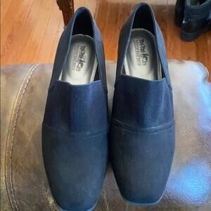 Coach and Four 9.5 black heeled shoes